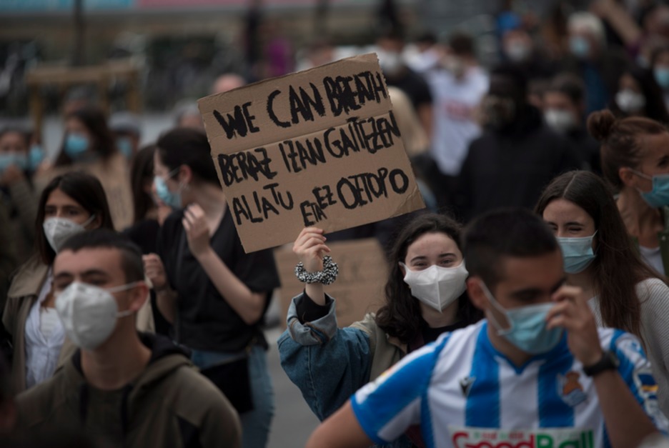 George Floyden azken hitzei keinua. (Juan Carlos RUIZ / FOKU)
