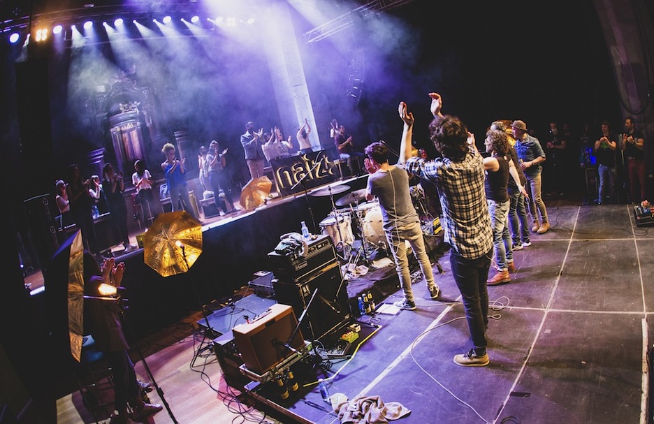 Gatibu agradeció al público el apoyo recibido durante el concierto. (Gaizka PEÑAFIEL) Gatibu agradeció al público el apoyo recibido durante el concierto. (Gaizka PEÑAFIEL)