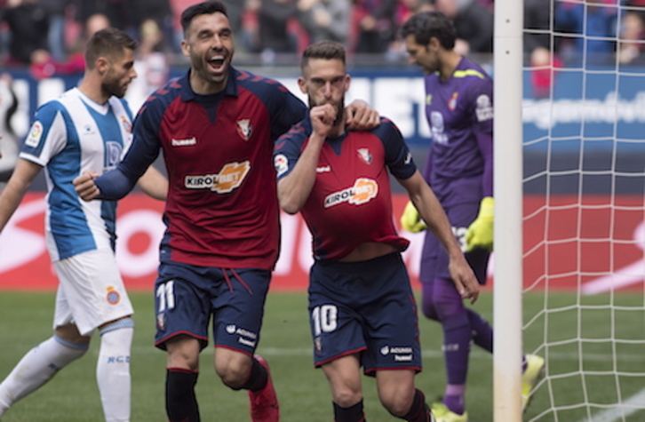 Roberto Torres celebra el gol que anotó en el último encuentro liguero, frente al Espanyol. (Jagoba MANTEROLA/FOKU)