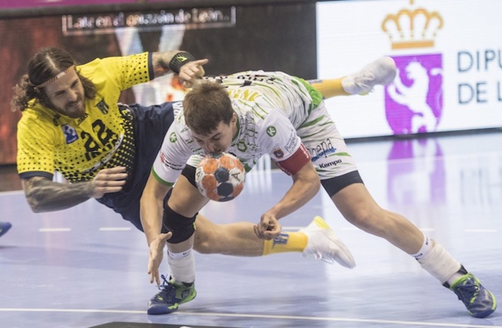 Imagen de un derbi entre Anaitasuna y Bidasoa-Irun. (Jagoba MANTEROLA/FOKU)