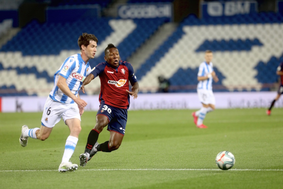 Aritz ante el ecuatoriano, incombustible.