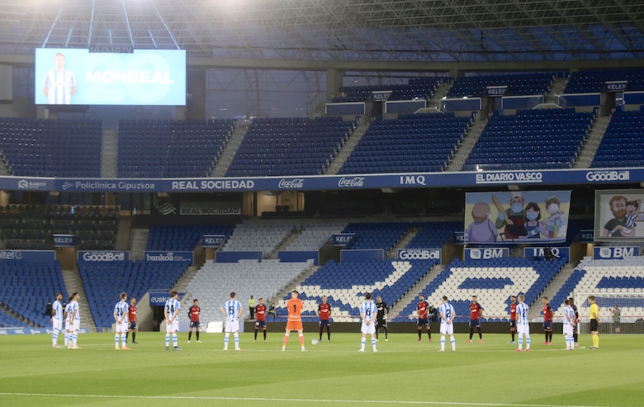 Minuto de silencio por las víctimas del covid-19.