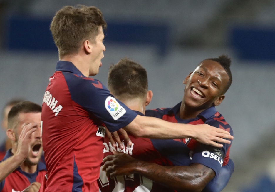 Cardona, Adrián y Estupiñán, los tres entonados.