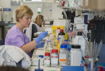 Imagen de archivo de un laboratorio de Biodonostia. (Gorka RUBIO | FOKU)