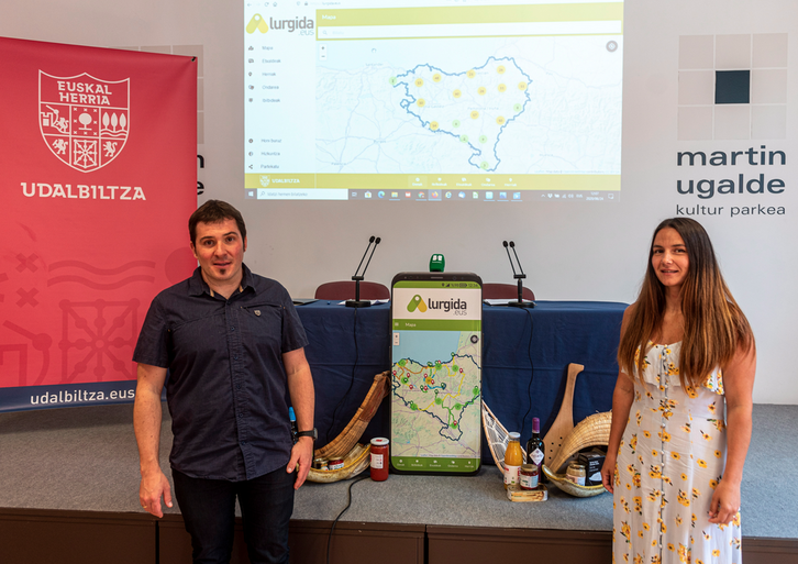Udalbiltzak Lurgida app turistikoa aurkeztu du. (Gorka RUBIO/FOKU).