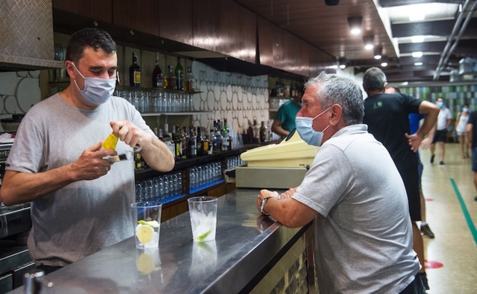 Astelenako taberna martxan, aspaldiko partez (Luis JAUREGIALTZO / FOKU)