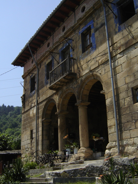 Palacio Seberetxe, afectado por las voladuras de la Supersur.