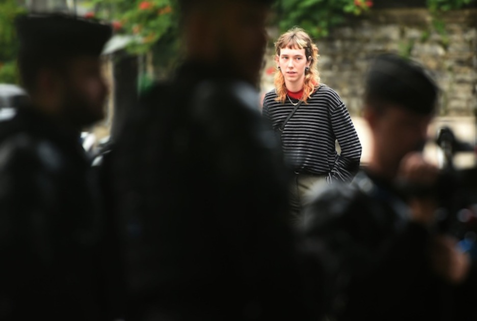 Lola Villabriga, Baionako Auzitegira gerturatzen. (Gaizka IROZ / AFP)