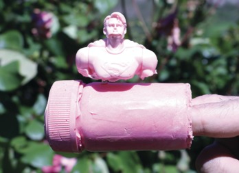 Aretoaren erdian aurkituko ditugun pieza txikietako bat. (NAIZ)