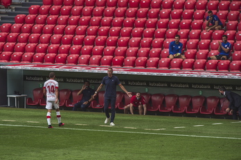 Garitano durante el partido ante el Mallorca en San Mamés. (Aritz LOIOLA / FOKU)