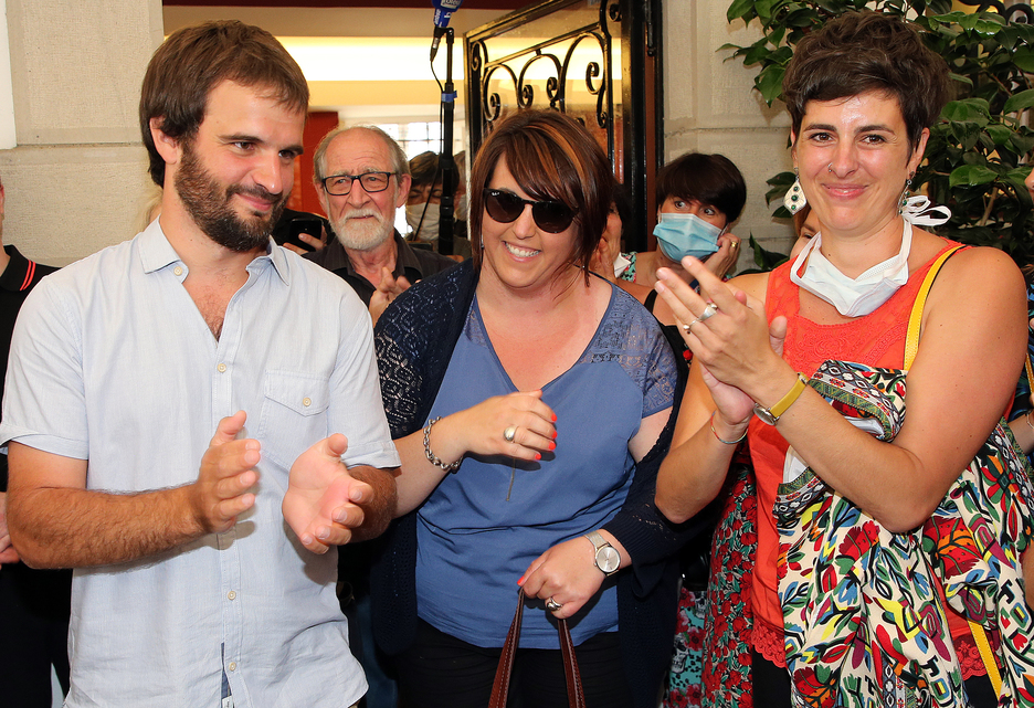La liste Ziburu Bizi s'est unie aux socialistes menés par la conseillère régionale Emilie Dutoya (centre) dès le premier tour. © Bob EDME