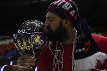 Tornike Shengelia, después de liderar al Baskonia campeón de la Liga ACB, se irá al CSKA de Moscú. (ACB PHOTO)
