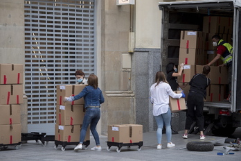 Zerbitzuen sektorea da, berriz ere, enplegu galeraren buru. (Iñigo URIZ/FOKU)