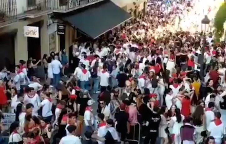 Captura de pantalla de una calle de Irun durante el día de San Marcial.