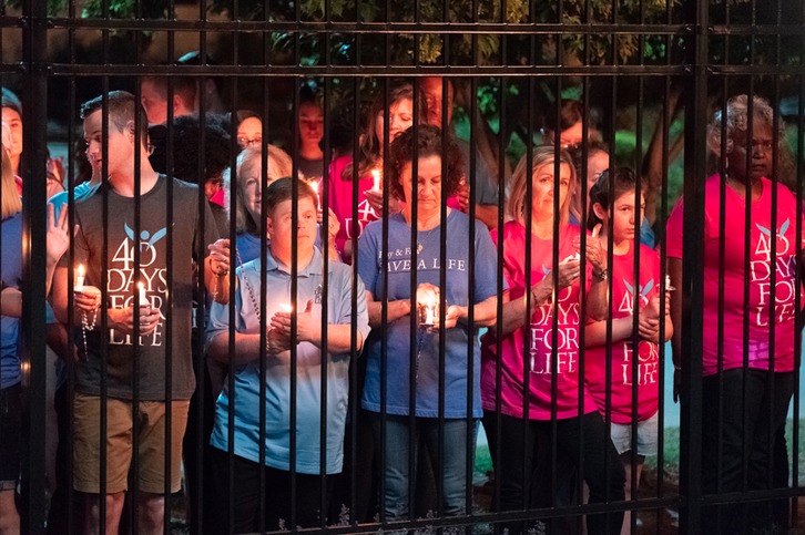 Grupo antiabortista de los Estados Unidos en una de sus vigilias. (NAIZ)