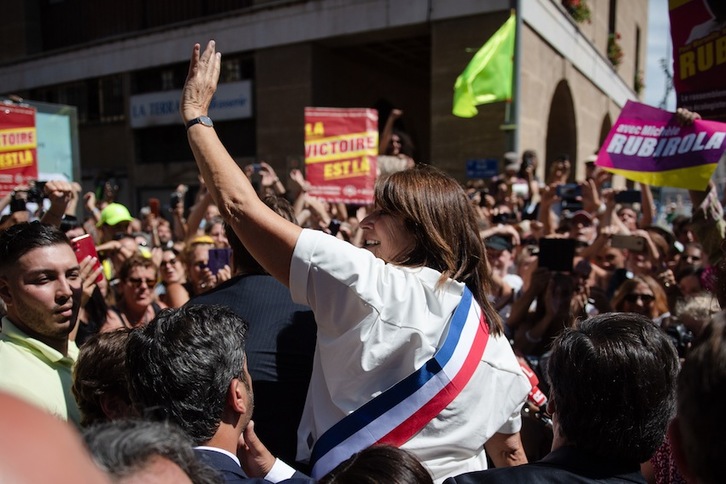 Michèle Rubirola, tras ser elegida alcaldesa de Marsella. (Clement MAHOUDEAU | AFP)