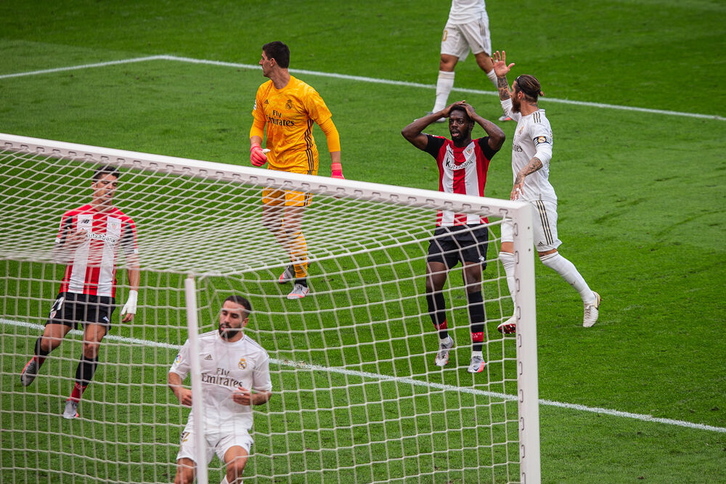 Williams se lamenta tras fallar una ocasión. (Aritz LOIOLA / FOKU)