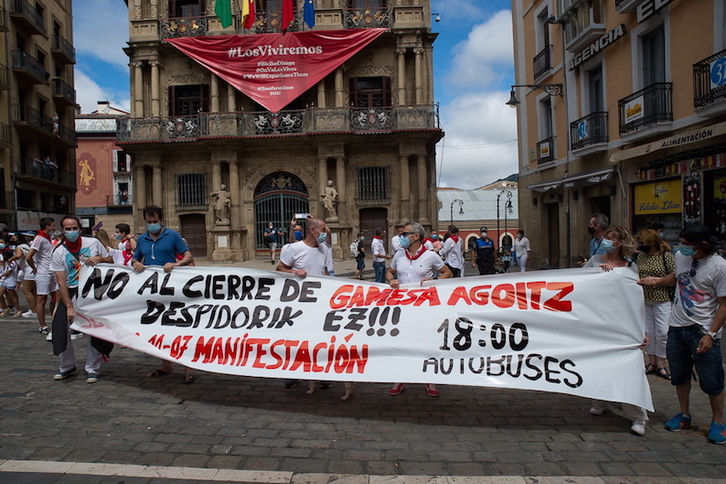 Los trabajadores de Gamesa llevaron su reivindicación a Iruñea el día 6. (Iñigo URIZ/FOKU)