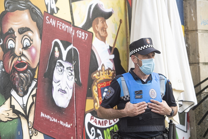 Caravinagre de fiesta, la Policía no. (Jagoba MANTEROLA | FOKU)