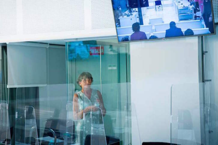 Marixol Iparragirre, Auzitegi Nazionalean, bere aurkako lehen epaiketan. (Luca PIERGOVANNI/AFP)