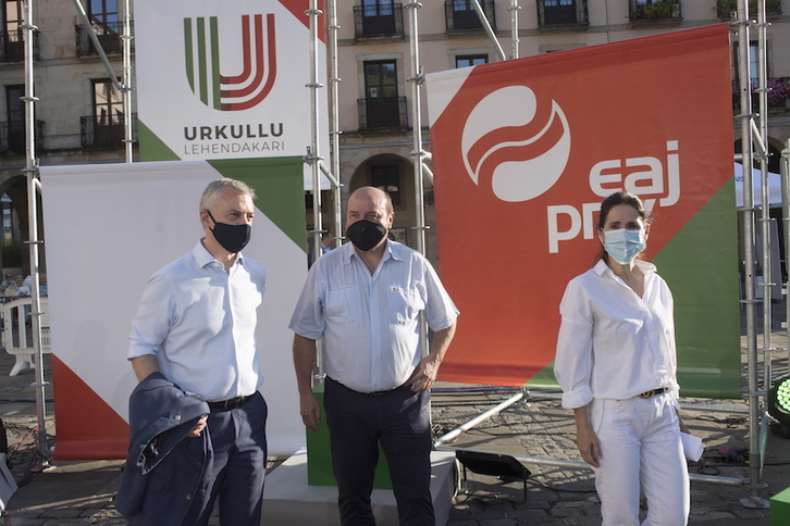 Urkulluk, Ortuzarrek eta Tejeriak hitz egin dute Antiguan. (Juan Carlos RUIZ | FOKU)