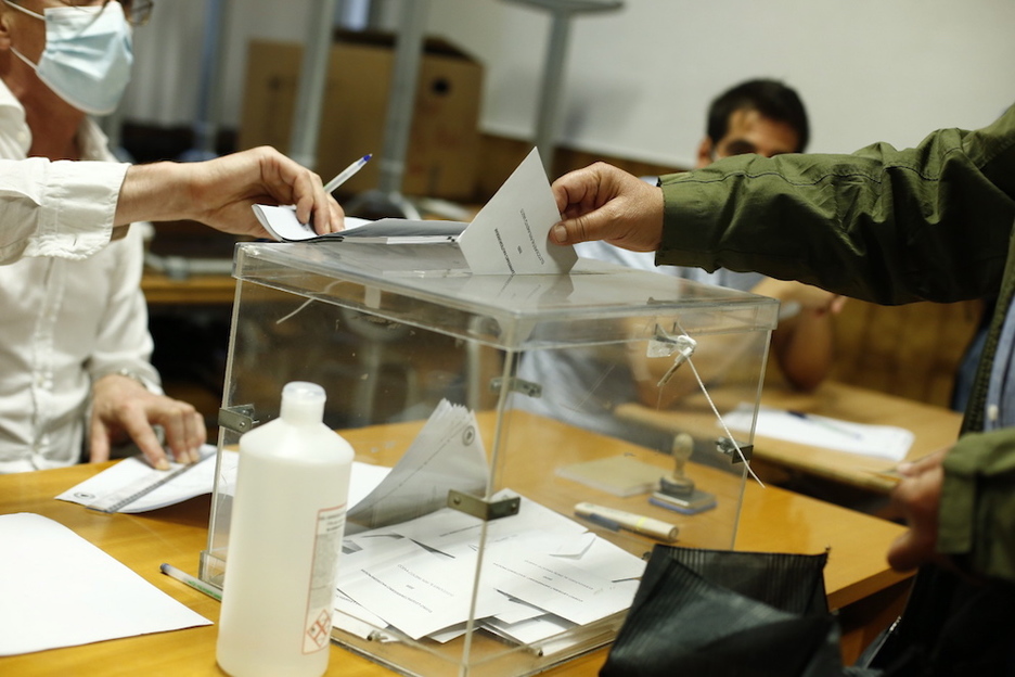 Pandemiak baldintzatuta dator hauteskunde eguna. (Aritz LOIOLA/FOKU) Pandemiak baldintzatuta dator hauteskunde eguna. (Aritz LOIOLA/FOKU)