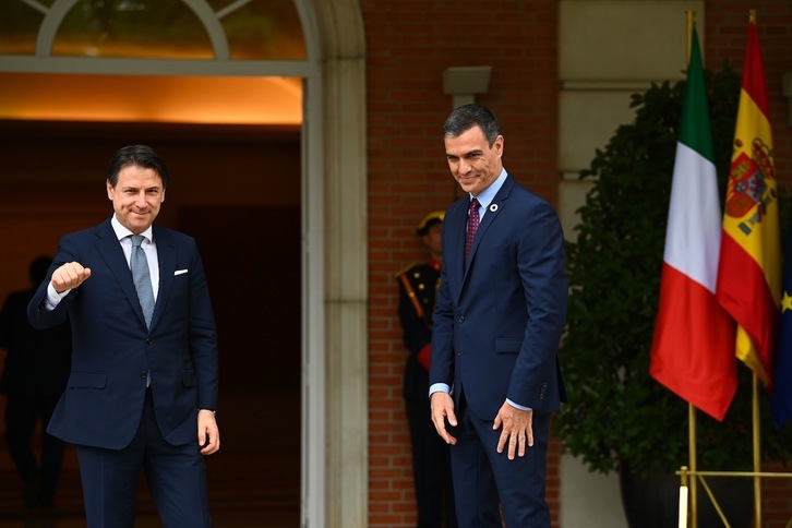 El jefe del Gobierno español, Pedro Sánchez, recibió en La Moncloa a su homólogo italiano, Giuseppe Conte, el 8 de julio. (Gabriel BOUYS | AFP)