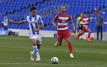 Martín Zubimendi, ante Soldado en el último partido de Anoeta contra el Granada. (Jon URBE/FOKU)