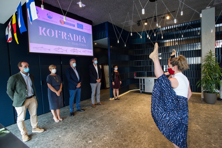 Imagen de la inauguración de la nueva Kofradía Itsas Etxea de Donostia. (IREKIA)