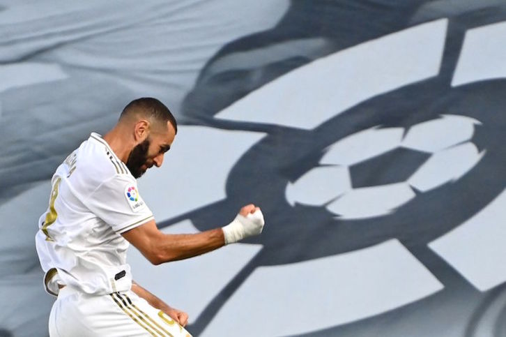 Un doblete de Benzema ha certificado el triunfo y el título del Real Madrid. (Gabriel BOUYS/AFP)