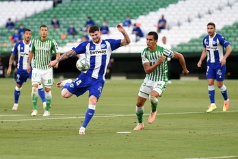 Burkeren erremate bat, lehengo zatian. (LA OTRA FOTO)