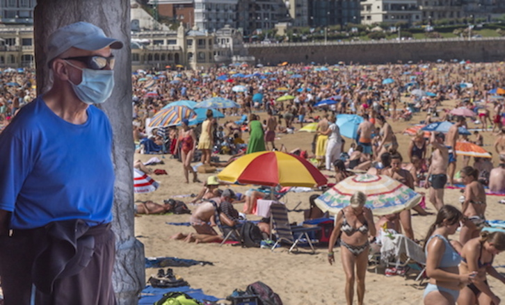La playa de La Concha el fin de semana. (Andoni CANELLADA/FOKU)