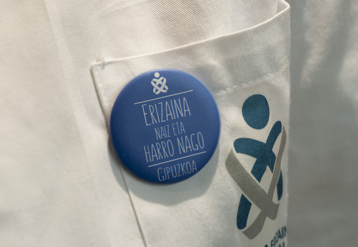 Gipuzkoako erizainek daramaten pina. (GIPUZKOAKO ERIZAINTZA ELKARGO OFIZIALA)