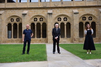 Ezker eskuin, Pello Irazu, Leopoldo Zugaza eta Laida Lertxundi, asteazken honetan. (Jon URBE I FOKU)