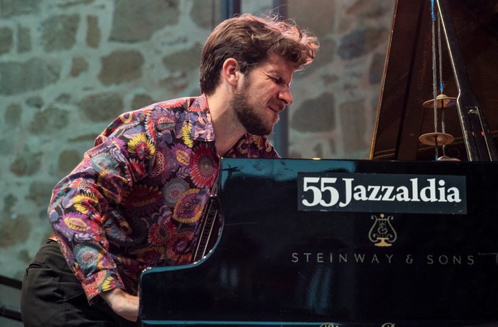 Marco Mezquida en Jazzaldia ayer. (Jon URBE / FOKU)