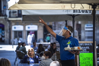 Los locales de hostelería no tendrán permitido cerrar más tarde de la 1.30 y abrir antes de las 6.00. (Aritz LOIOLA/FOKU)