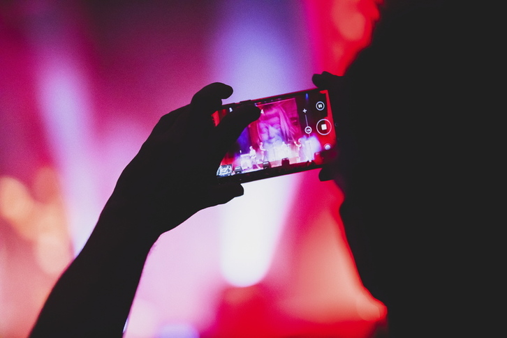 NAIZ Kontzertuetako bat, Azpeitiko Sanagustin Kulturgunean. (Gaizka PEÑAFIEL / FOKU)