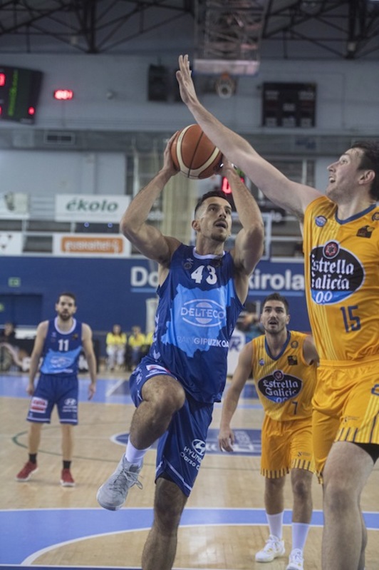 Gipuzkoa Basket no ceja en su empeño de verse en la próxima Liga ACB y por ello ha acudido a los tribunales. (Jon URBE / FOKU)