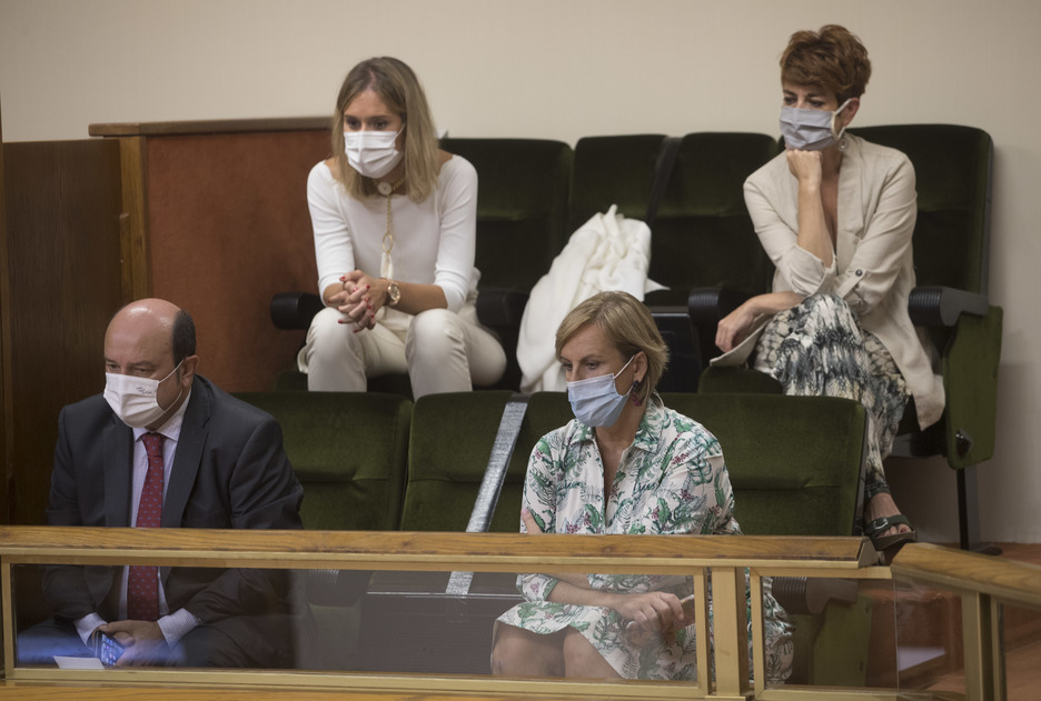 El palco de invitados. (www.legebiltzarra.eus)