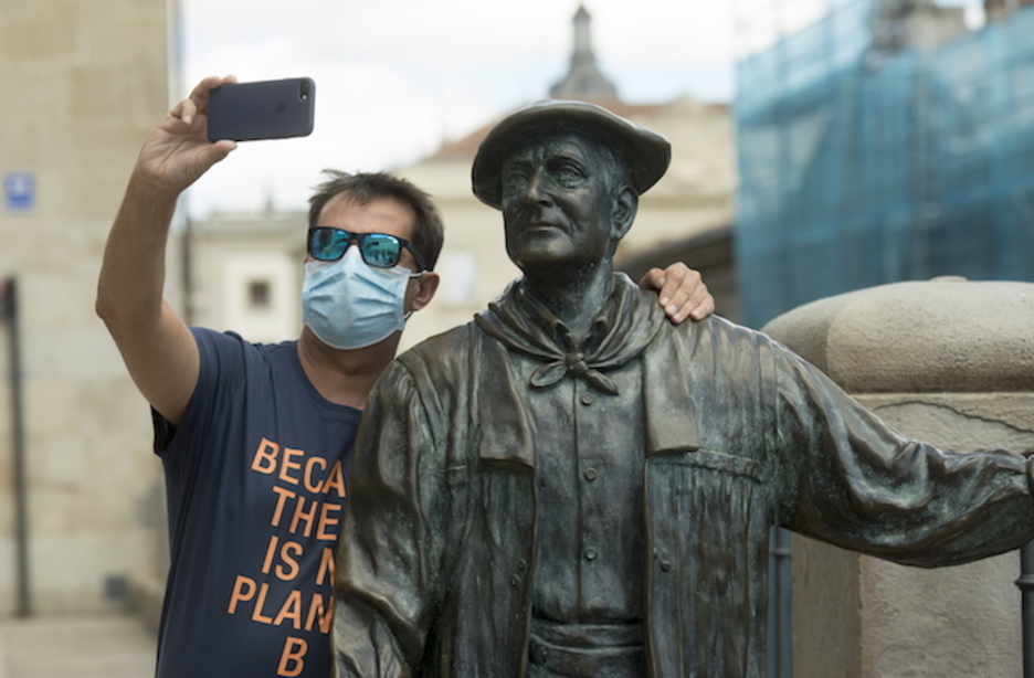 Selfie bat Zeledonekin. (Raul BOGAJO/FOKU)