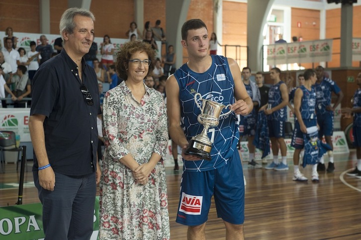 Xabi Oroz es en estos momentos el único jugador con contrato en vigor en Gipuzkoa Basket. (Monika DEL VALLE / FOKU)