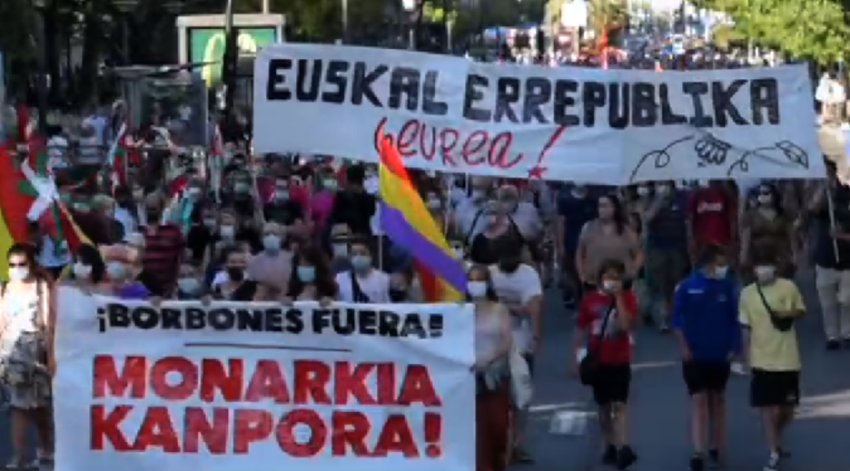 Monarkiaren kontrako manifestazioa Donostian. (Gorka Rubio/FOKU).