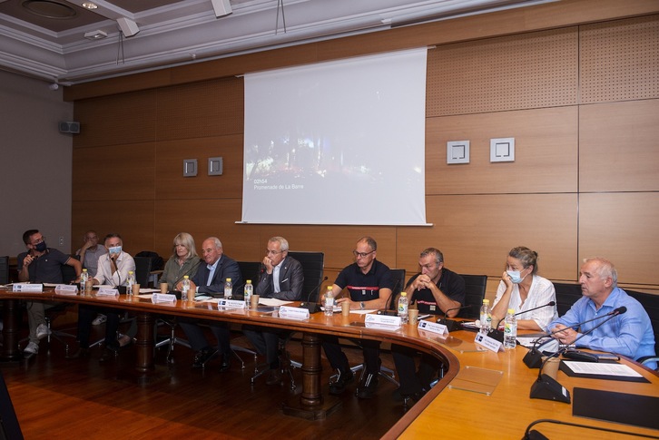 Rueda de prensa sobre el incendio que tuvo lugar en Angelu. (GUILLAUME FAUVEAU)