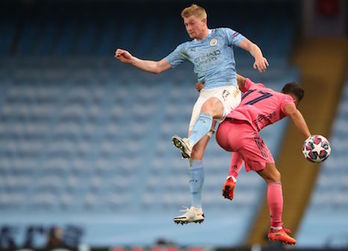 De Bruyne ha liderado en la medular el juego del Manchester City. (Nick POTTS/AFP)