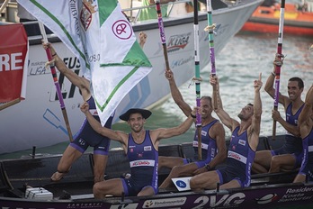 Después de varias malas regatas, la «Sotera» ha recuperado la sonrisa. (Jagoba MANTEROLA / FOKU)