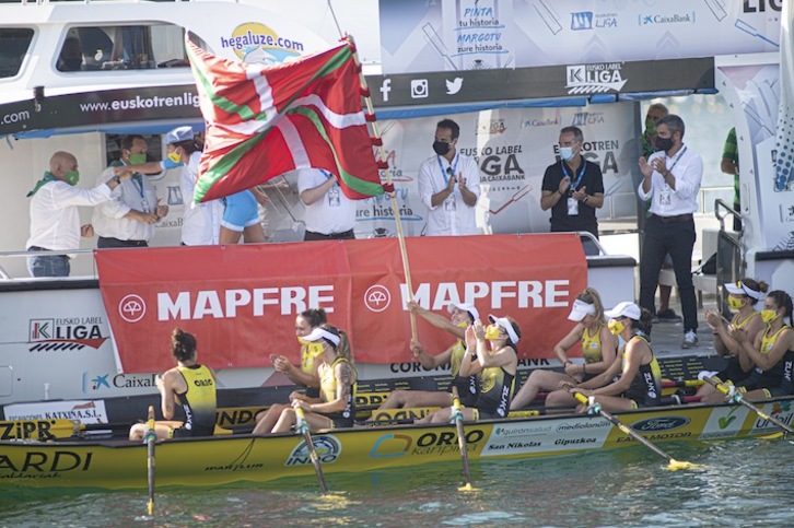 Kolorerik ez du izan Hondarribiko Euskotren Ligako estropadak. (Jagoba MANTEROLA / FOKU)