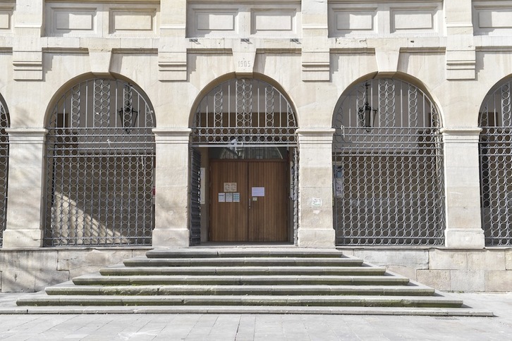 Escuela de Iruñea cerrada durante la crisis sanitaria. (Idoia ZABALETA/FOKU)