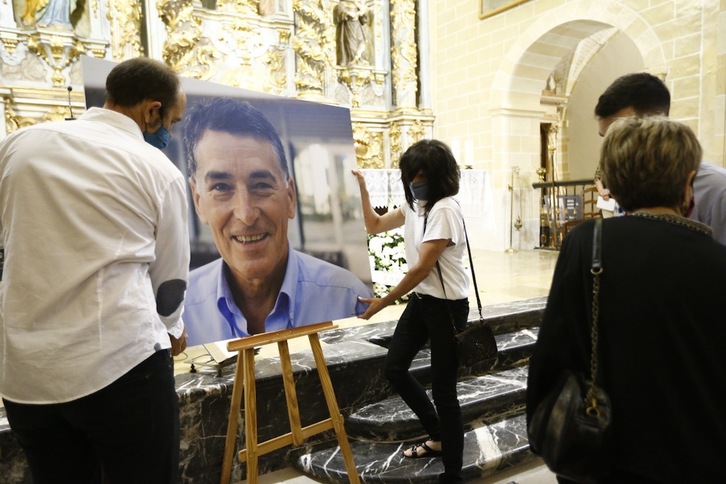 Joan Mari Torrealdairen omenaldia Foruan. (Aritz LOIOLA/FOKU)