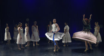 La compañía Aukeran revisa el «Maurizia» que tanto éxito le reportó hace tres años. (NAIZ)