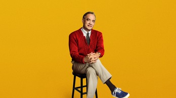 Tom Hanks es el vivo retrato del verdadero presentador Fred Rogers. (NAIZ)